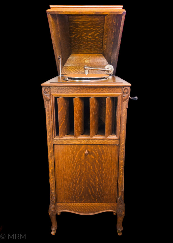 Columbia Grafonola “Mignonette” (Oak) Phonograph c.1917