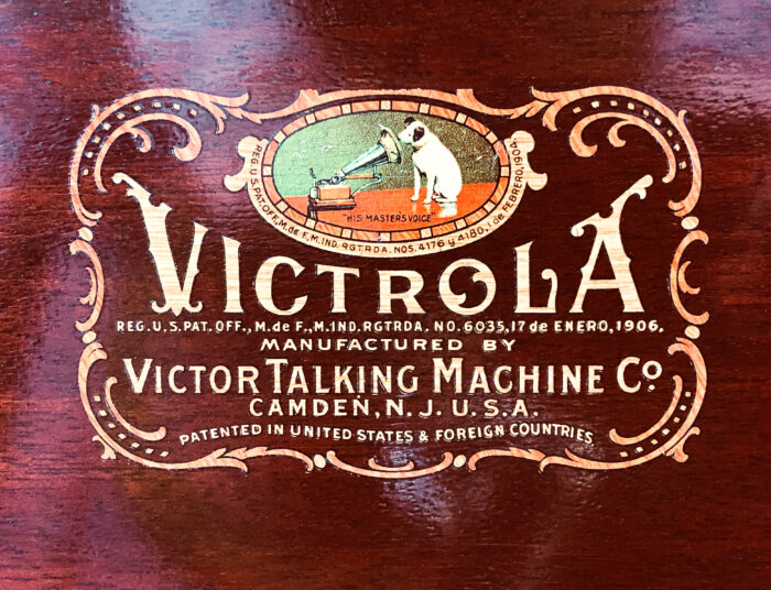 Victrola VV-100 @ Maison Robert Minneapolis