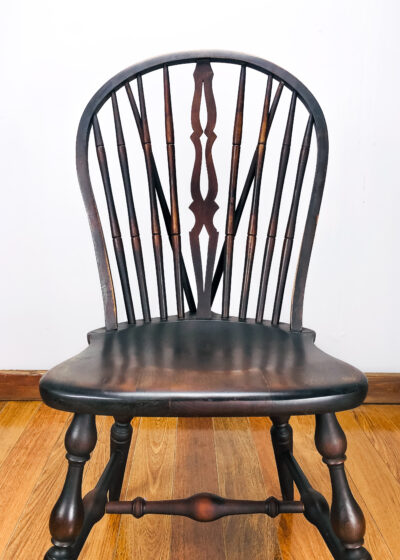 18th Century (UK) Brace Back Windsor Chair, Maison Robert Minneapolis