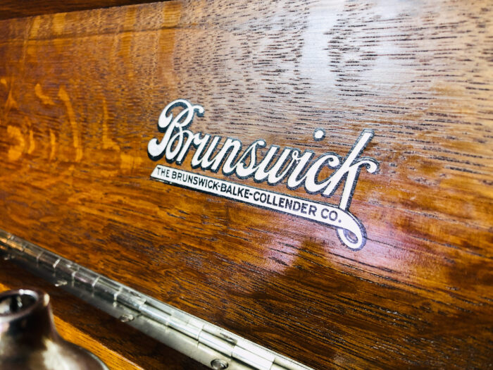 Brunswick Model 17 c.1918 Oak@Maison Robert Minneapolis